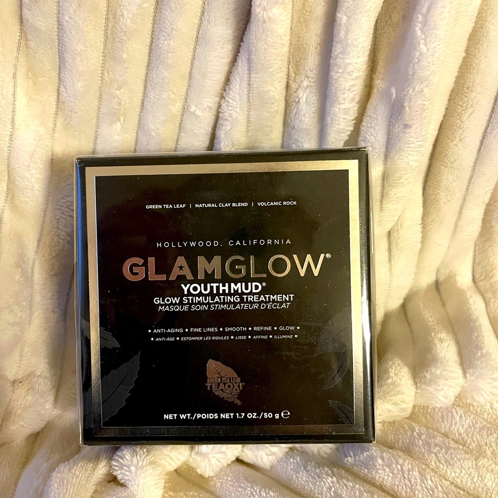GlamGlow Youth Mud Stimulating Treatment Mask
